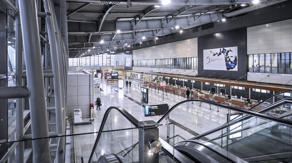 Aeroporti Adem Jashari do zgjerohet, miratohet shtimi i 4 portave